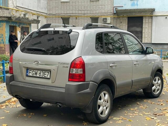 Сірий Форд Інша, об'ємом двигуна 2 л та пробігом 300 тис. км за 3950 $, фото 5 на Automoto.ua