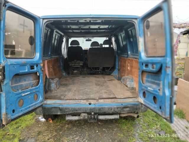 Синий Форд Другая, объемом двигателя 2.5 л и пробегом 300 тыс. км за 1428 $, фото 3 на Automoto.ua