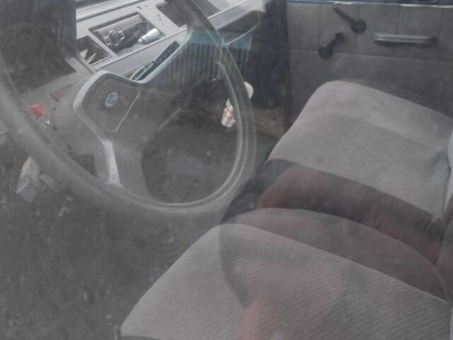 Синій Форд Інша, об'ємом двигуна 2.5 л та пробігом 750 тис. км за 1064 $, фото 4 на Automoto.ua