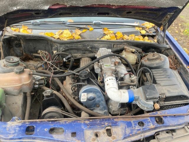 Синий Форд Другая, объемом двигателя 2 л и пробегом 250 тыс. км за 595 $, фото 6 на Automoto.ua