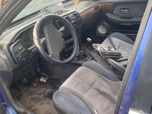 Синий Форд Другая, объемом двигателя 2 л и пробегом 250 тыс. км за 595 $, фото 3 на Automoto.ua