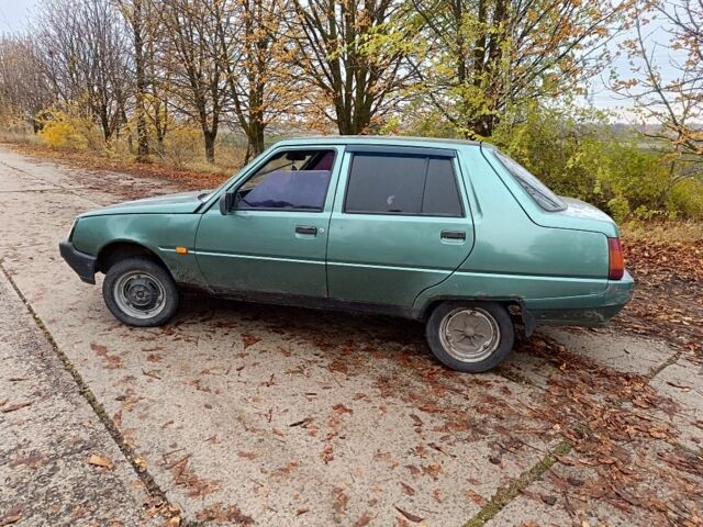 Форд Другая 2006 в Запорожье на Automoto.ua Зеленый Форд Другая, объемом двигателя 0 л и пробегом 135 тыс. км за 831 $, фото 4 на Automoto.ua