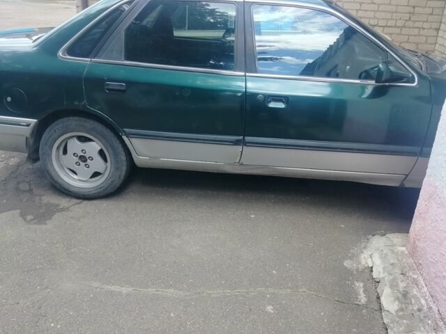 Зеленый Форд Другая, объемом двигателя 2 л и пробегом 3 тыс. км за 834 $, фото 2 на Automoto.ua