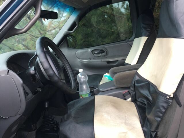 Зелений Форд Інша, об'ємом двигуна 5.4 л та пробігом 270 тис. км за 8277 $, фото 4 на Automoto.ua