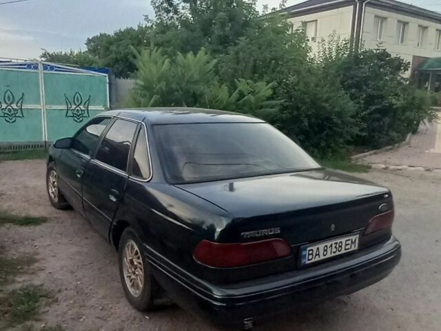 Зелений Форд Інша, об'ємом двигуна 3.8 л та пробігом 40 тис. км за 1426 $, фото 1 на Automoto.ua