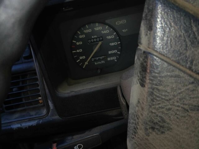 Зеленый Форд Другая, объемом двигателя 1.4 л и пробегом 300 тыс. км за 300 $, фото 4 на Automoto.ua