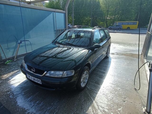 Зелений Форд Інша, об'ємом двигуна 0 л та пробігом 350 тис. км за 1300 $, фото 1 на Automoto.ua