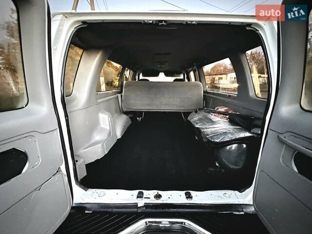 Білий Форд E-350, об'ємом двигуна 5.4 л та пробігом 10 тис. км за 14000 $, фото 7 на Automoto.ua