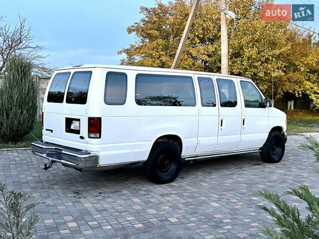 Білий Форд E-350, об'ємом двигуна 5.4 л та пробігом 10 тис. км за 14000 $, фото 4 на Automoto.ua