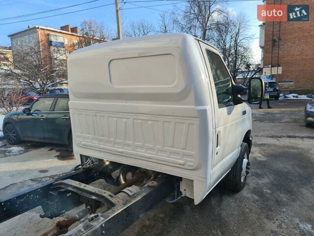Белый Форд E-350, объемом двигателя 0 л и пробегом 1 тыс. км за 30900 $, фото 2 на Automoto.ua