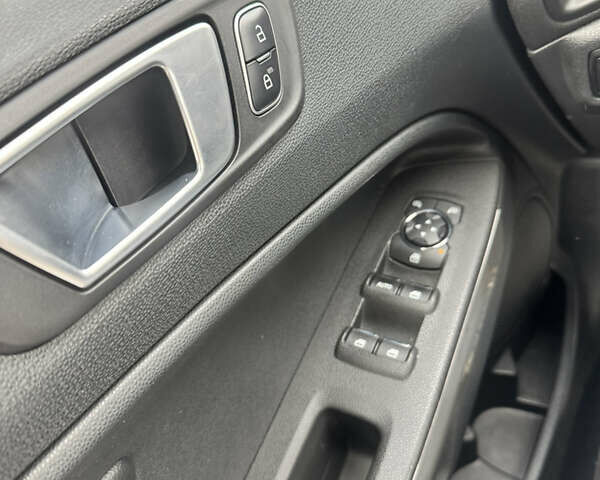 Білий Форд Екоспорт, об'ємом двигуна 2 л та пробігом 35 тис. км за 15200 $, фото 13 на Automoto.ua