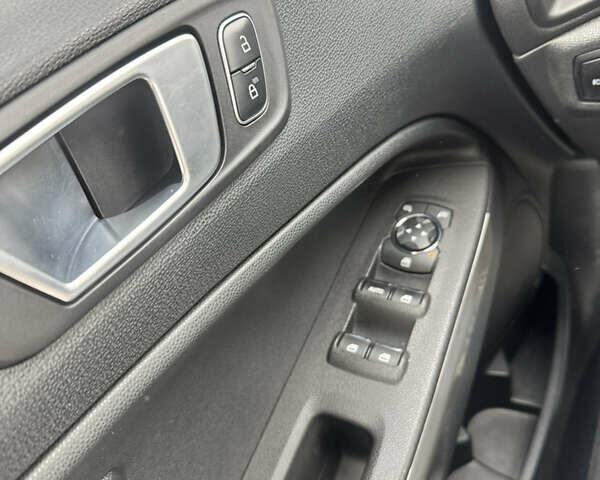 Білий Форд Екоспорт, об'ємом двигуна 2 л та пробігом 35 тис. км за 15200 $, фото 14 на Automoto.ua