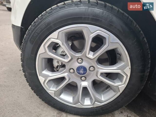 Белый Форд Экоспорт, объемом двигателя 2 л и пробегом 55 тыс. км за 10450 $, фото 9 на Automoto.ua