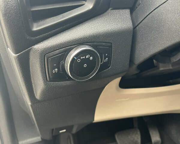 Белый Форд Экоспорт, объемом двигателя 1 л и пробегом 100 тыс. км за 12100 $, фото 10 на Automoto.ua