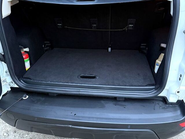 Білий Форд Екоспорт, об'ємом двигуна 1 л та пробігом 145 тис. км за 10500 $, фото 11 на Automoto.ua