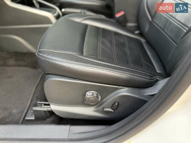 Білий Форд Екоспорт, об'ємом двигуна 2 л та пробігом 95 тис. км за 13200 $, фото 23 на Automoto.ua