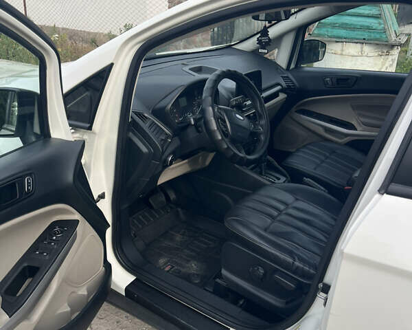 Белый Форд Экоспорт, объемом двигателя 1 л и пробегом 100 тыс. км за 12100 $, фото 9 на Automoto.ua