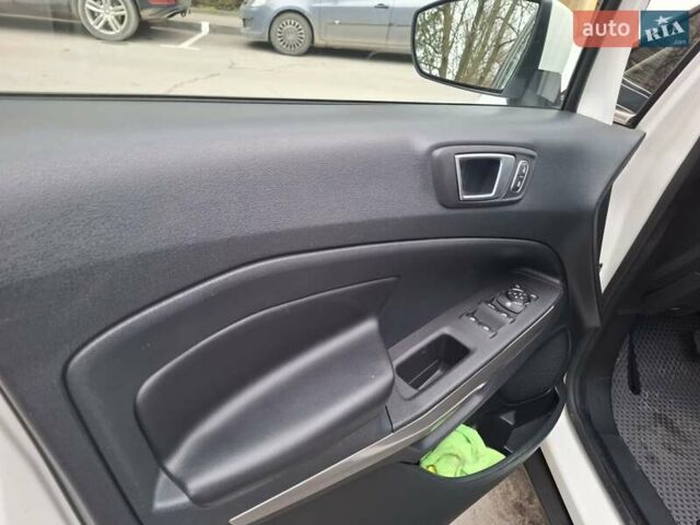 Белый Форд Экоспорт, объемом двигателя 2 л и пробегом 55 тыс. км за 10450 $, фото 10 на Automoto.ua