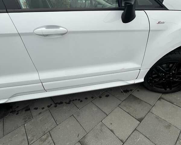 Белый Форд Экоспорт, объемом двигателя 1 л и пробегом 66 тыс. км за 11377 $, фото 3 на Automoto.ua