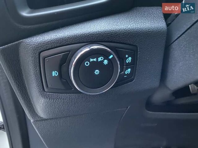 Белый Форд Экоспорт, объемом двигателя 2 л и пробегом 89 тыс. км за 13400 $, фото 20 на Automoto.ua