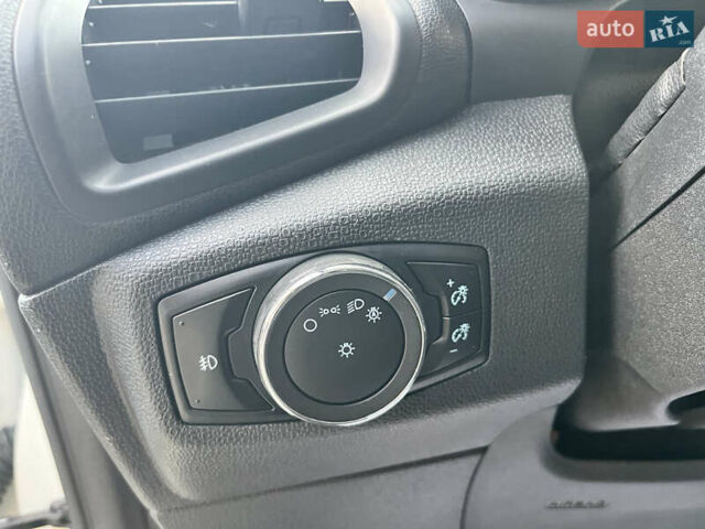 Белый Форд Экоспорт, объемом двигателя 2 л и пробегом 68 тыс. км за 13500 $, фото 30 на Automoto.ua