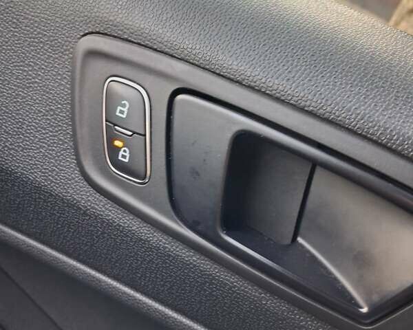 Белый Форд Экоспорт, объемом двигателя 2 л и пробегом 47 тыс. км за 14500 $, фото 13 на Automoto.ua