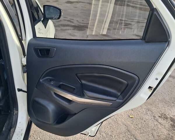 Белый Форд Экоспорт, объемом двигателя 2 л и пробегом 47 тыс. км за 14500 $, фото 28 на Automoto.ua