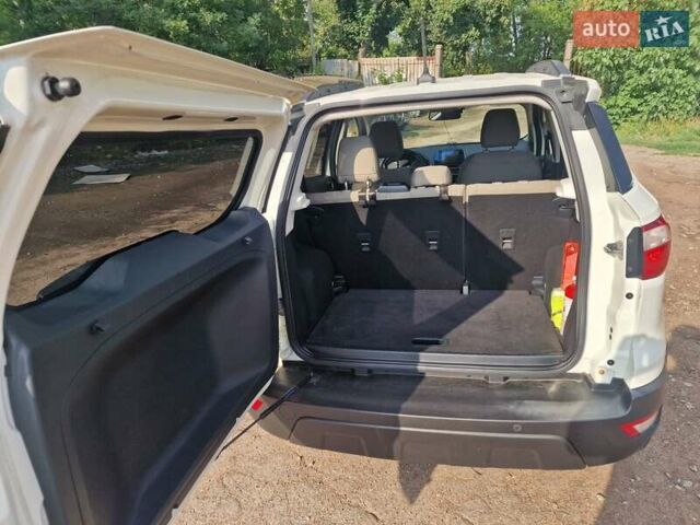 Белый Форд Экоспорт, объемом двигателя 2 л и пробегом 80 тыс. км за 11999 $, фото 5 на Automoto.ua