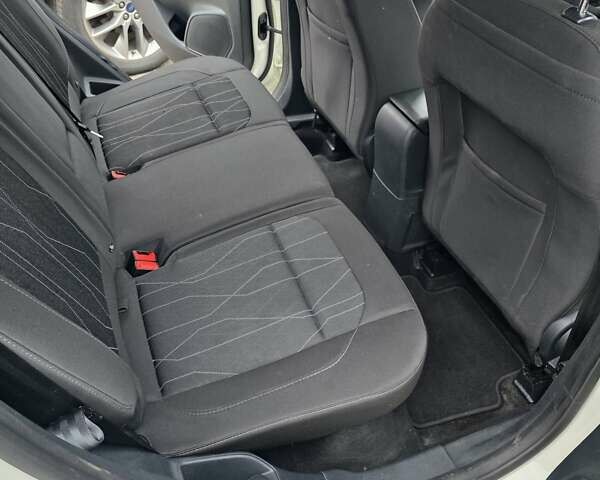 Білий Форд Екоспорт, об'ємом двигуна 0 л та пробігом 89 тис. км за 11999 $, фото 9 на Automoto.ua