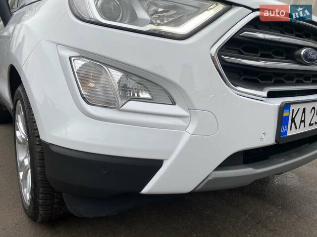 Білий Форд Екоспорт, об'ємом двигуна 1 л та пробігом 45 тис. км за 15900 $, фото 4 на Automoto.ua