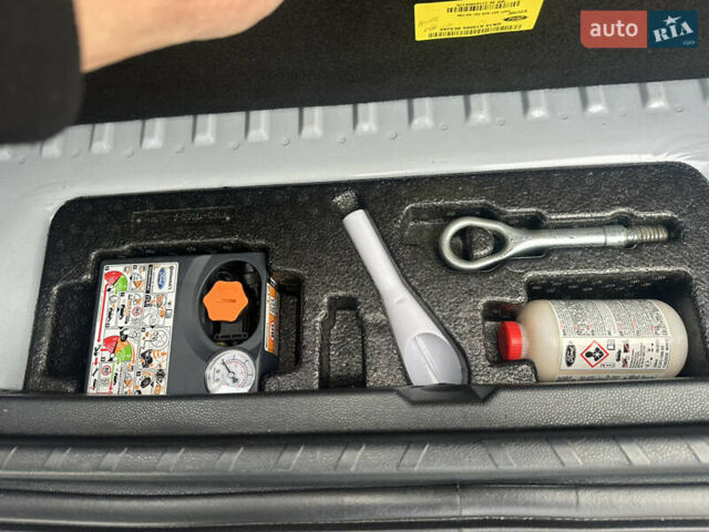 Форд Екоспорт 2020 у Києві на Automoto.ua Білий Форд Екоспорт, об'ємом двигуна 1 л та пробігом 58 тис. км за 12990 $, фото 38 на Automoto.ua