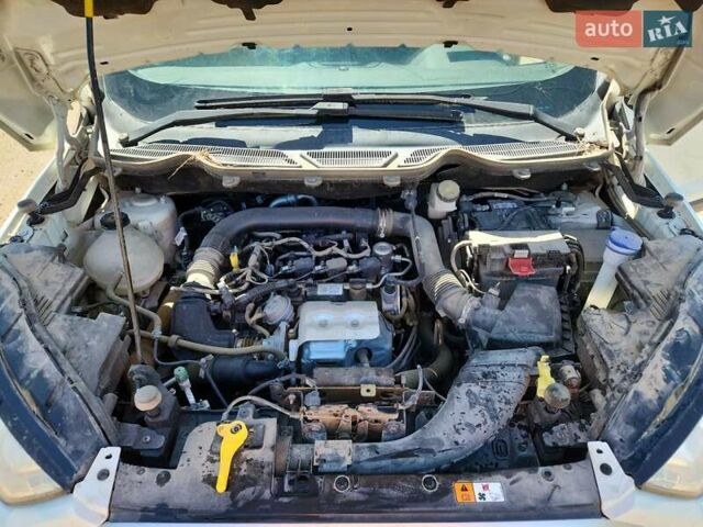 Белый Форд Экоспорт, объемом двигателя 1 л и пробегом 90 тыс. км за 2300 $, фото 10 на Automoto.ua