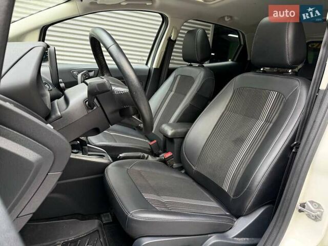 Белый Форд Экоспорт, объемом двигателя 2 л и пробегом 82 тыс. км за 13990 $, фото 9 на Automoto.ua