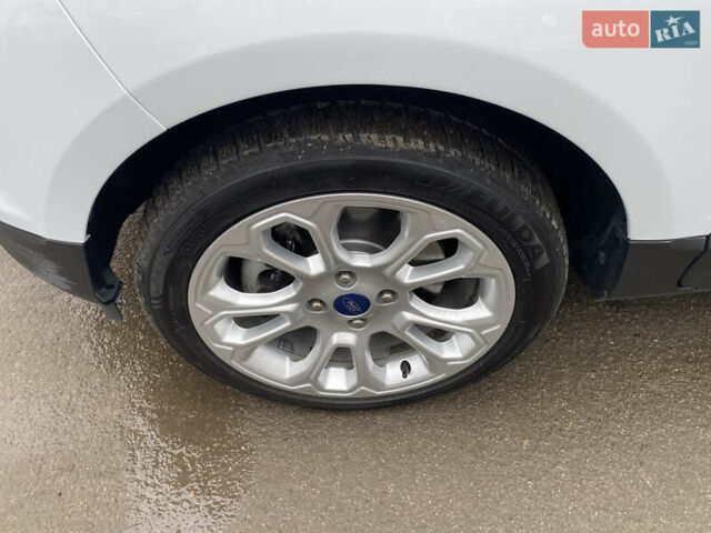 Білий Форд Екоспорт, об'ємом двигуна 1 л та пробігом 45 тис. км за 15900 $, фото 30 на Automoto.ua