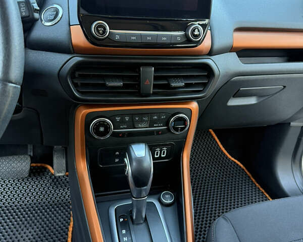 Белый Форд Экоспорт, объемом двигателя 1 л и пробегом 19 тыс. км за 13500 $, фото 2 на Automoto.ua