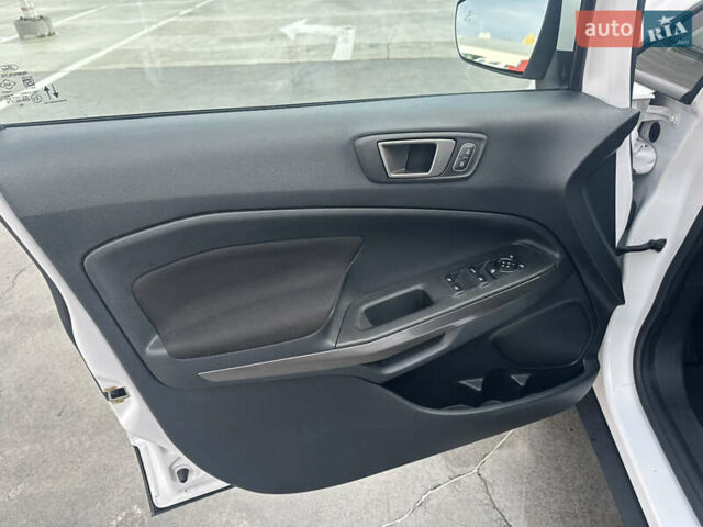 Форд Екоспорт 2020 у Києві на Automoto.ua Білий Форд Екоспорт, об'ємом двигуна 1 л та пробігом 58 тис. км за 12990 $, фото 16 на Automoto.ua