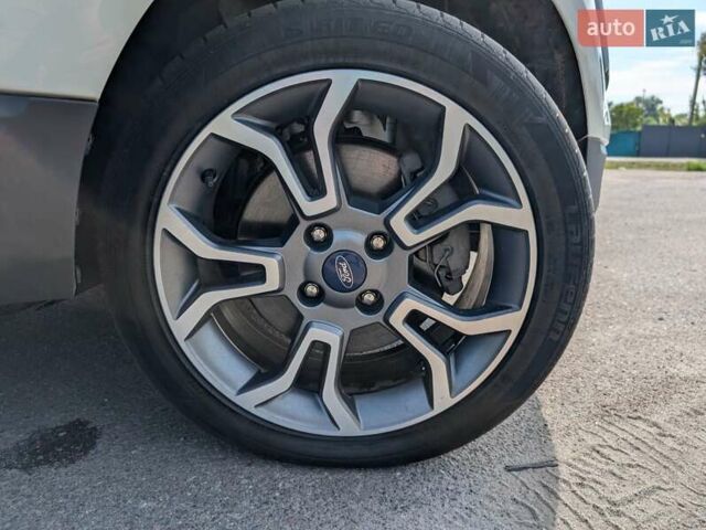 Белый Форд Экоспорт, объемом двигателя 2 л и пробегом 82 тыс. км за 12890 $, фото 9 на Automoto.ua