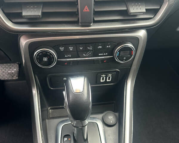 Форд Екоспорт 2020 у Києві на Automoto.ua Білий Форд Екоспорт, об'ємом двигуна 1 л та пробігом 58 тис. км за 12990 $, фото 26 на Automoto.ua