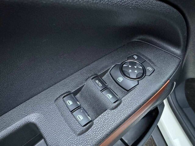 Белый Форд Экоспорт, объемом двигателя 2 л и пробегом 155 тыс. км за 13900 $, фото 15 на Automoto.ua