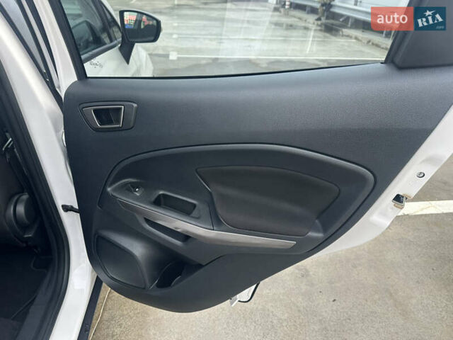 Форд Екоспорт 2020 у Києві на Automoto.ua Білий Форд Екоспорт, об'ємом двигуна 1 л та пробігом 58 тис. км за 12990 $, фото 18 на Automoto.ua