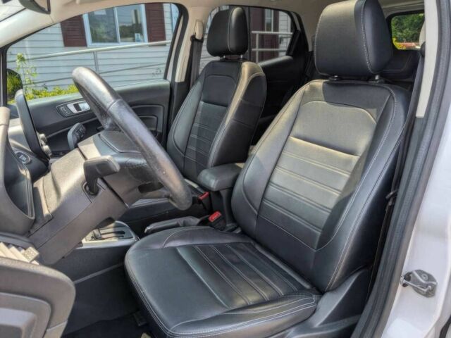 Белый Форд Экоспорт, объемом двигателя 1 л и пробегом 33 тыс. км за 4000 $, фото 7 на Automoto.ua