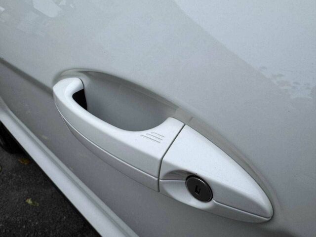 Белый Форд Экоспорт, объемом двигателя 2 л и пробегом 155 тыс. км за 13900 $, фото 16 на Automoto.ua