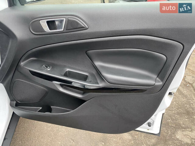 Білий Форд Екоспорт, об'ємом двигуна 1 л та пробігом 45 тис. км за 15900 $, фото 18 на Automoto.ua