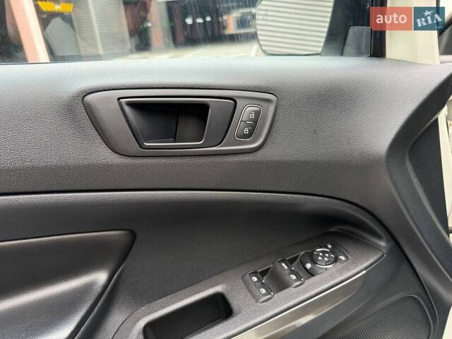 Белый Форд Экоспорт, объемом двигателя 2 л и пробегом 82 тыс. км за 13990 $, фото 14 на Automoto.ua