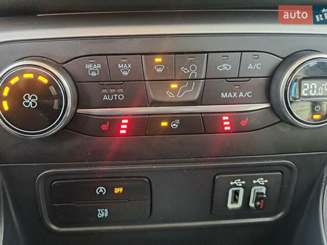 Білий Форд Екоспорт, об'ємом двигуна 2 л та пробігом 93 тис. км за 13600 $, фото 38 на Automoto.ua