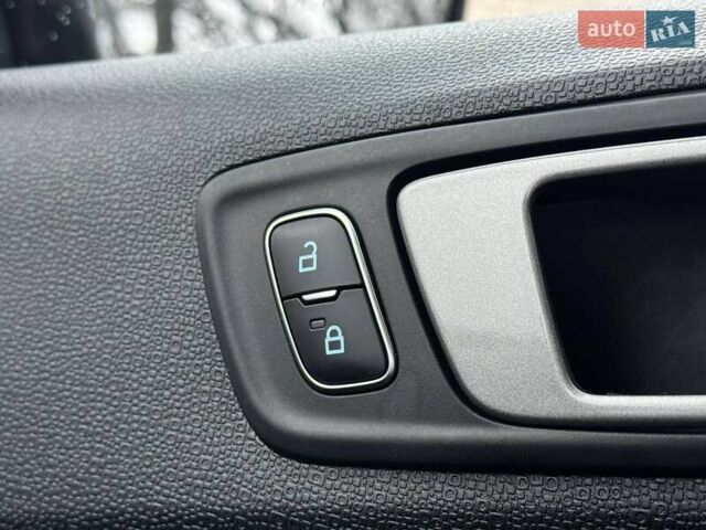 Белый Форд Экоспорт, объемом двигателя 2 л и пробегом 66 тыс. км за 13000 $, фото 39 на Automoto.ua