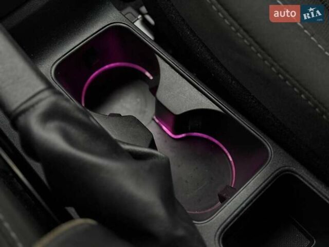 Белый Форд Экоспорт, объемом двигателя 2 л и пробегом 66 тыс. км за 13000 $, фото 40 на Automoto.ua