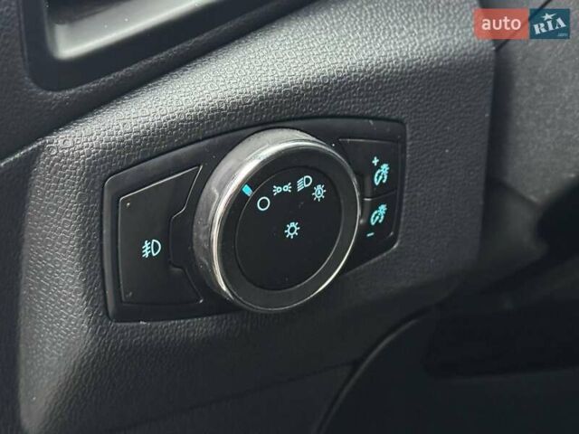 Белый Форд Экоспорт, объемом двигателя 2 л и пробегом 66 тыс. км за 13000 $, фото 37 на Automoto.ua