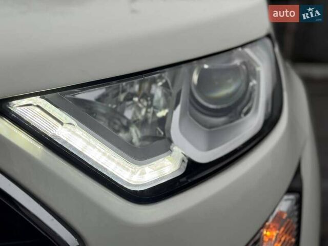 Белый Форд Экоспорт, объемом двигателя 2 л и пробегом 66 тыс. км за 13000 $, фото 63 на Automoto.ua
