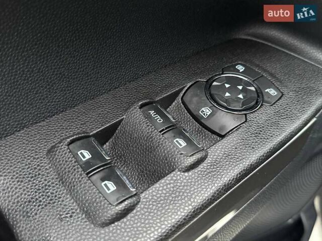 Белый Форд Экоспорт, объемом двигателя 2 л и пробегом 66 тыс. км за 13000 $, фото 38 на Automoto.ua